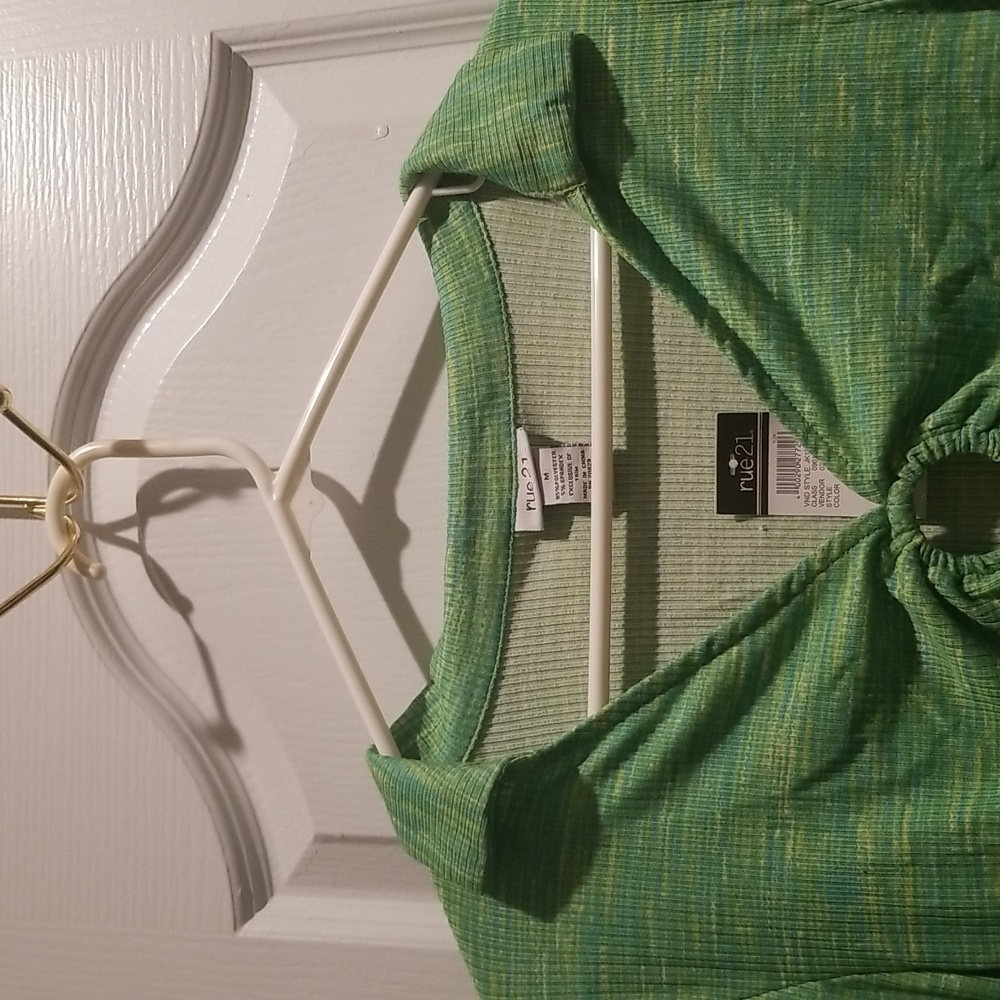 Rue21 Green Crop Top With Collar and Long Sleeves NEW WT - Picture 2 of 6